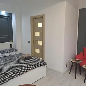 Deluxe Studio Oldtown Apartment